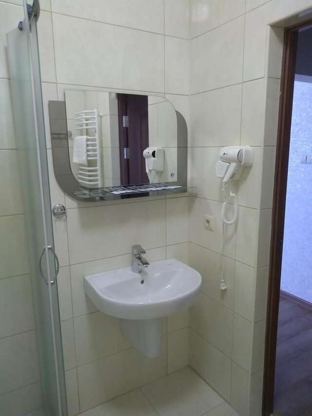 Отель Отель Корал Черновцы-20