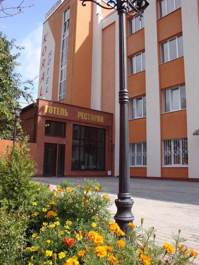 Отель Отель Корал Черновцы-24